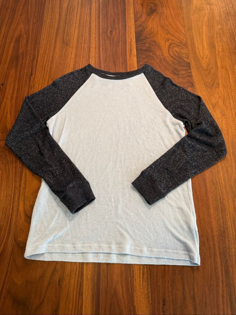 Rumi + Ryder Boy's Colorblock Knit Baseball Tee Light & Navy Blue Large 12/14